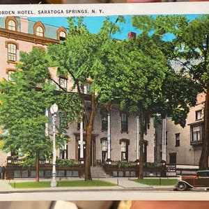 Tolle Antike Leinen Postkarte von The New Worden Hotel in Saratoga Springs, New York