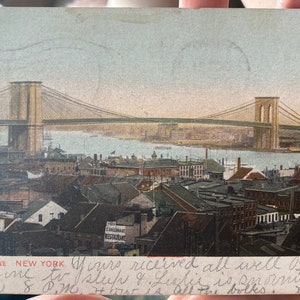 Lindo cartão postal colorido antigo da East River Bridge na cidade de Nova York, 1906