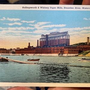 Wunderschöne Antike Postkarte: Hollingsworth & Whitney Paper Mills am Kennebec River in Waterville, Maine