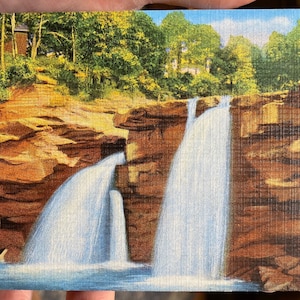 Schöne antik kolorierte Postkarte von East Falls of Black River, Cascade Park in Elyria, Ohio