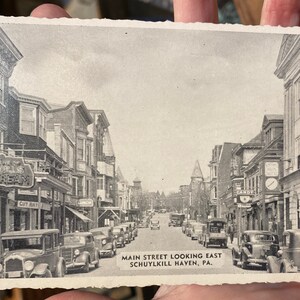 Belle carte postale ancienne RPPC Real Photo Main Street Looking East à Schuylkill Haven, Pennsylvanie