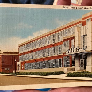 Fabuloso cartão postal de linho antigo da State Trade School em New Britain, Connecticut