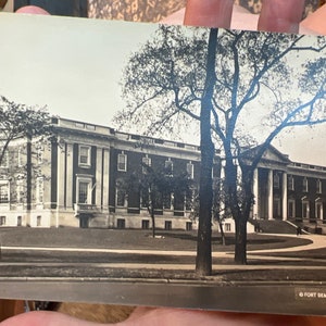 Cool old Antique Real Photo Postkarte RPPC des Chicago Historical Society Building an der Clark Street and North Avenue in Chicago, Illinois