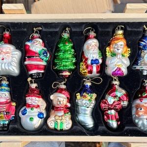 Thomas Museum Series - Etsy