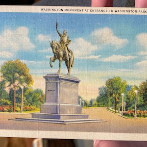 Belle carte postale antique en lin du Washington Monument à l’entrée de Washington Park à Chicago, Illinois