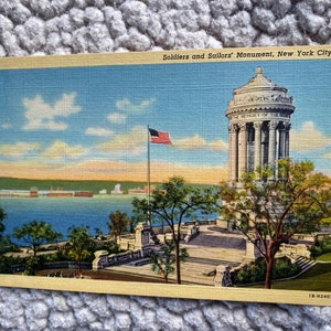 Belle carte postale en lin antique du monument des soldats et des marins, 99th Street et Riverside Drive à New York
