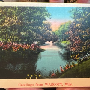 Adorável cartão postal RPPC de linho antigo, saudações de Wascott, Wisconsin
