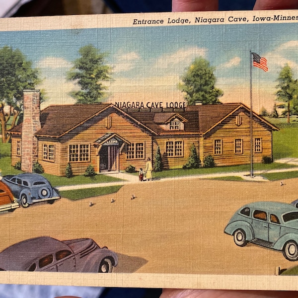 Beautiful Antique Linen Postcard of Entrance Lodge, Niagara Cave, Iowa-Minnesota Line