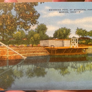 Belle carte postale en lin antique de la piscine du parc municipal de Marion, Ohio