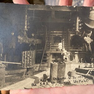 Carte postale ancienne RPPC Real Photo de la chaufferie du chemin de fer pour le prince Léopold de Belgique 1929