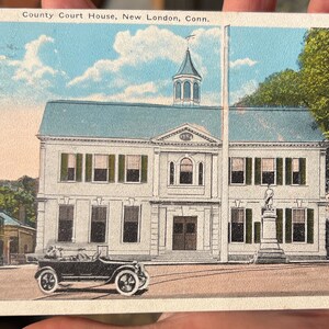 Coole antik kolorierte Postkarte von County Court House in New London, Sharon