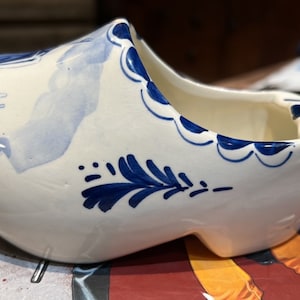 Beautiful Vintage Delft Netherlands Holland Ceramic Clog Ashtray with Windmill