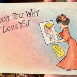 Süße Antike Postkarte von 1908 mit dem Spruch „I Can’t Say You WARUM I Love You“