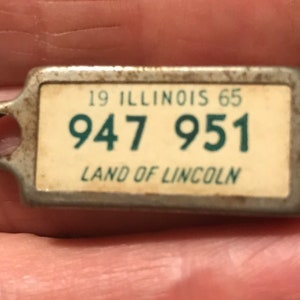 1965 Disabled American Veterans Illinois, marked National Headquarters in Cincinnati, Ohio Key Chain