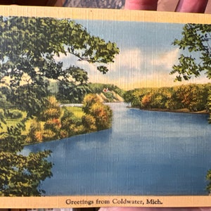 Belle carte postale en lin antique de salutations de Coldwater, Michigan