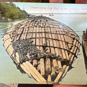 Belle carte postale colorisée antique d’un radeau en rondins de l’océan sur le fleuve Columbia à Washington