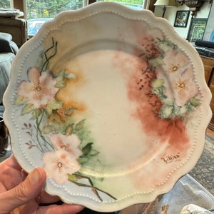 Beautiful Antique O&EG Royal Austria Porcelain Handpainted 7-7/8” Soft Floral Plate