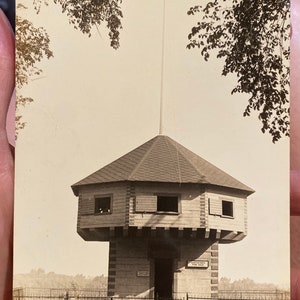 Coole alte RPPC Postkarte von Mad Anthony Wayne es Blockhouse in Erie, Pennsylvania