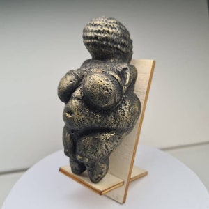 3 pcs Venus of Willendorf, prehistoric art female Symbole birth