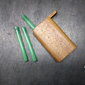 Jade green glass one hitter for your hitter box /dugout box in a special smaller size (please read description)