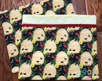Bolsa para proyecto de punto de cruz acolchada con forma de colmena de abejas