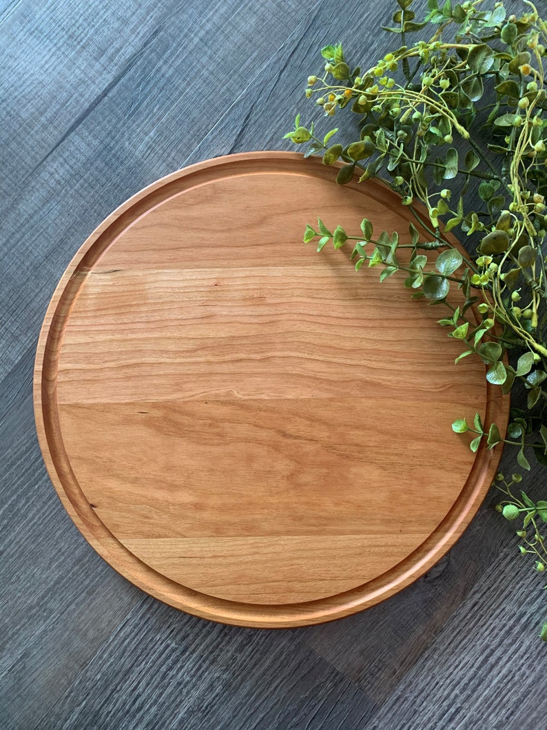 Nana's Kitchen Cutting Board,Grandma,Round,Personalized,Custom,Walnut,Cherry,Hard Maple,White Oak,Reversible,Mother's Day,Grandparent's Day, Cherry(no engraving)