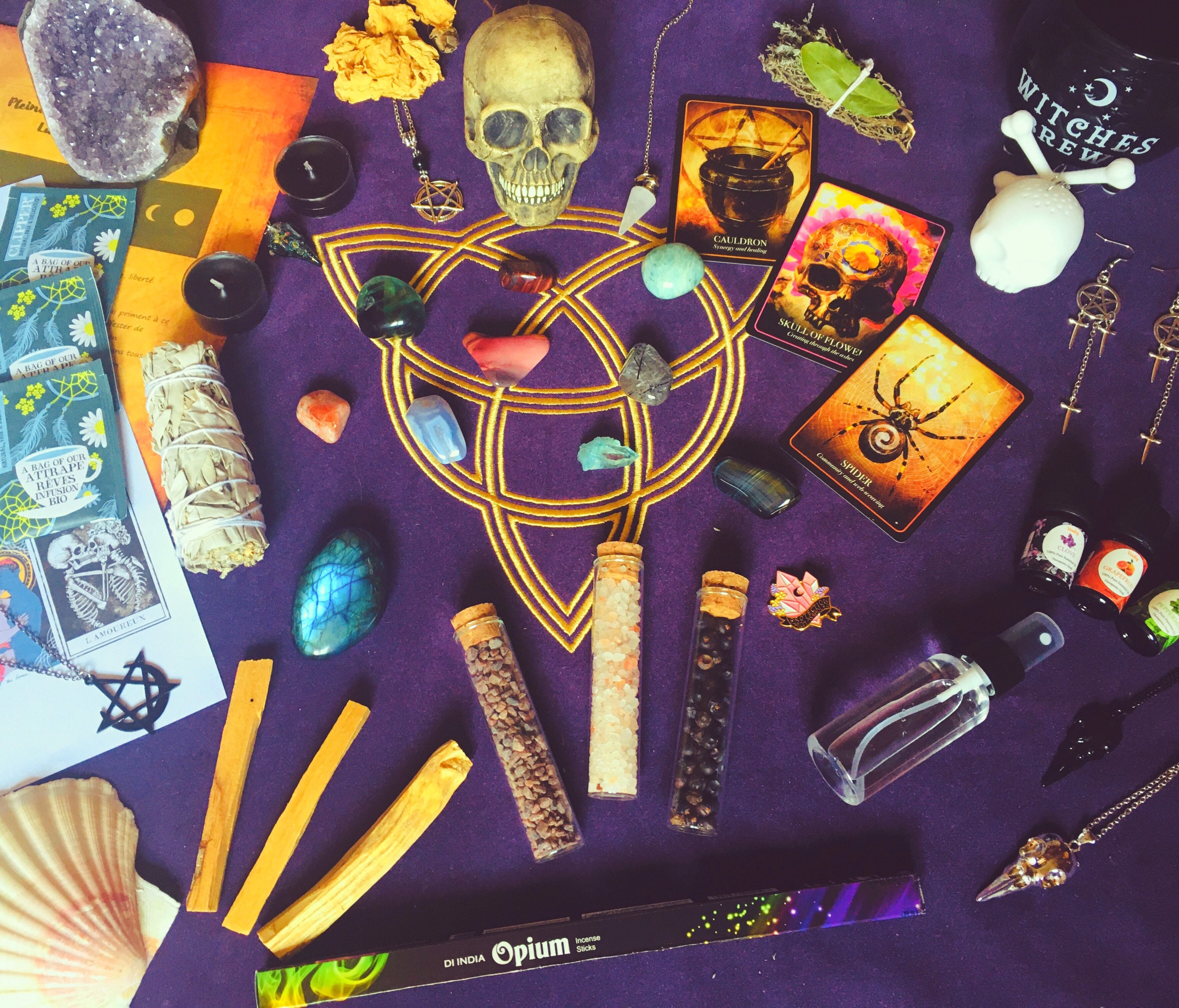 Box Sorcière Freya Petite Magie Witch Sorcellerie Pierres Encens Herbes Rituels Pendule Sorts Wicca