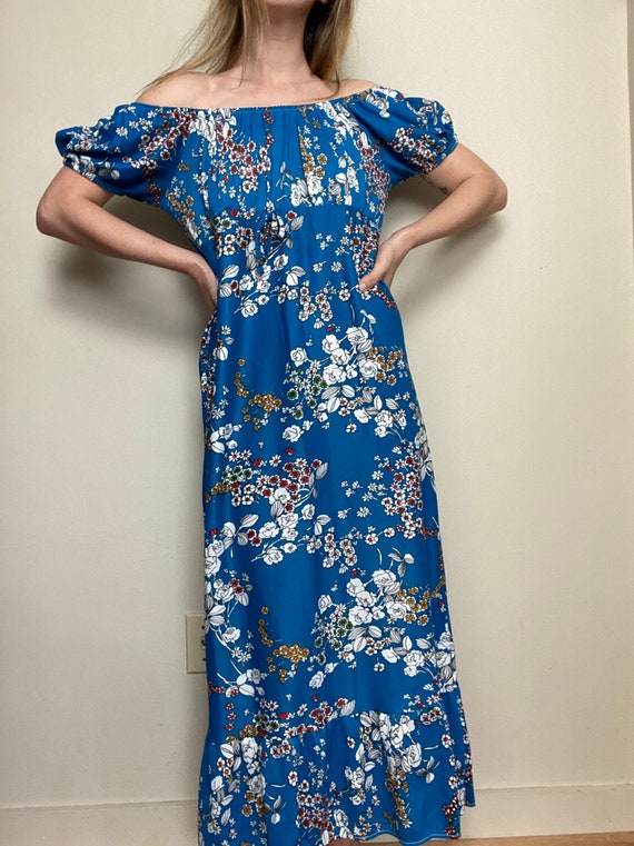 1970s Off the Shoulder Blue Floral Maxi Dress - image 4