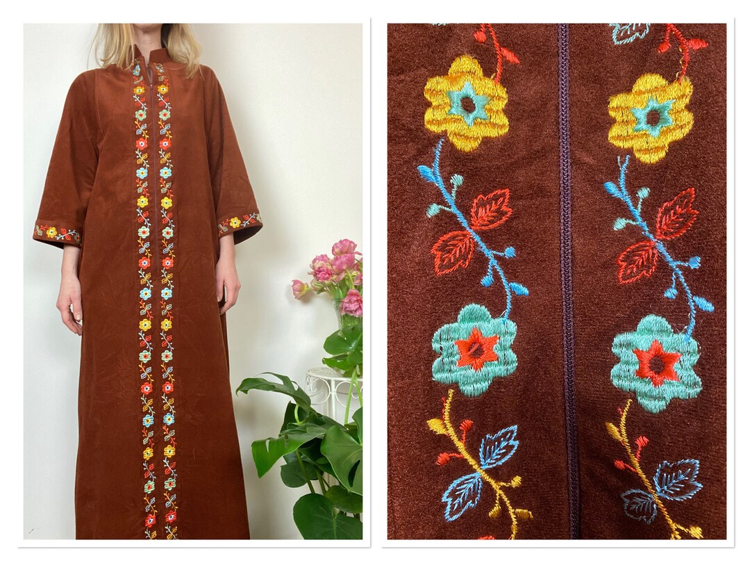 1970s Zip up Lounge Dress With Embroidered Flowers Etsy
