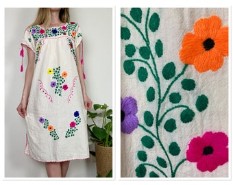 Vintage Floral Embroidered Dress