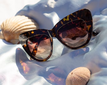 Tortoise Shell Exaggerated Chunky Cat Eye Sunglasses