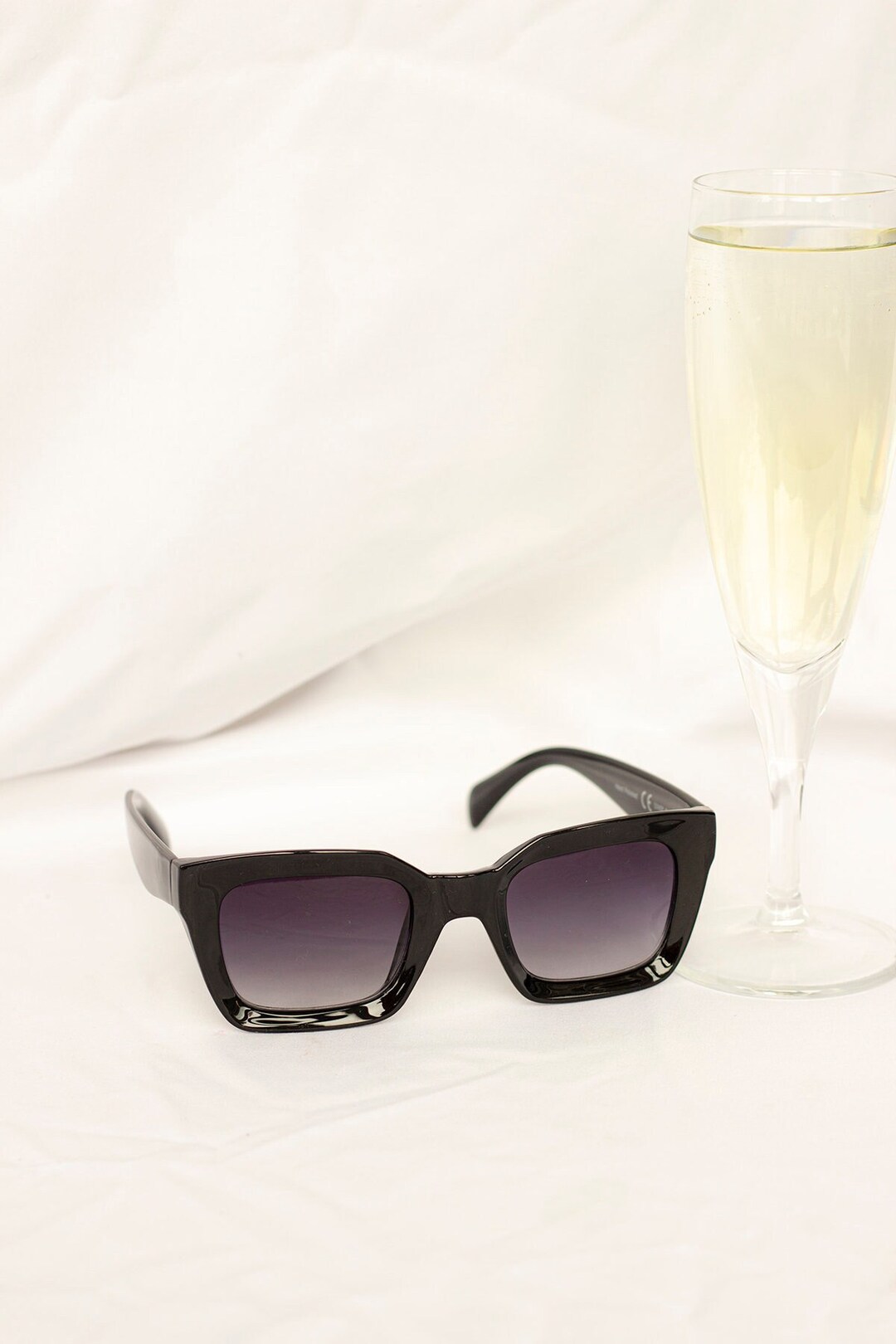 Black chunky square sunglasses hotsell