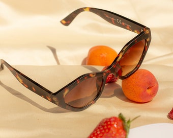 Red Brown Thick Diamond Frame Sunglasses