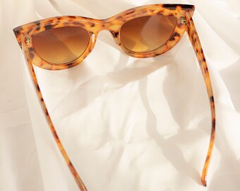 Modern Tortoise Shell Rounded Super Cat Eye Sunglasses