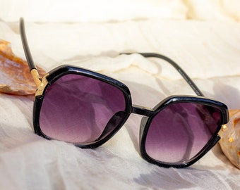 Black Rounded Square Screw Detail Side Arm Sunglasses