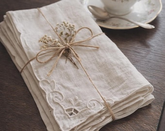 Vintage Linen Napkins Set of 4 Embroidered Cutwork Cottagecore Tea Dessert French Country Table Decor