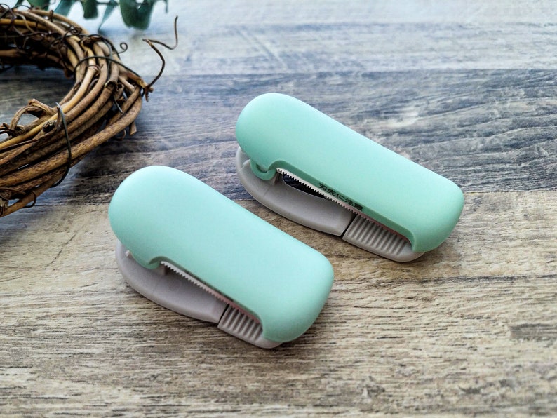 Kokuyo Karu Cut Washi Tape Cutter Pastel Green 10-15