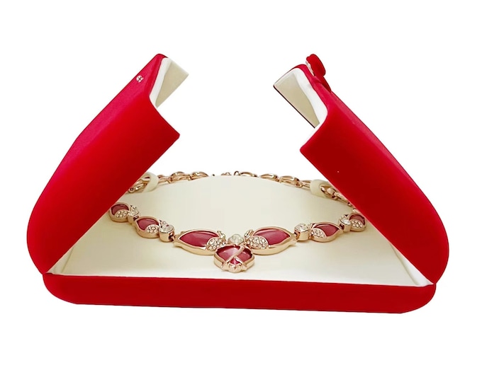 Classic Red Velvet Large Pearl Banquet Necklace Box Packaging Premium Grade Unique Design Fine Presentation Gift for Her Wedding Party