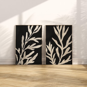 Black Coral Seaweed Art Prints: Modern Coastal Wall Decor (Set of 2)