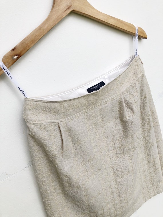 GIRLS!!! Burberry London Zipper mini skirts outfi… - image 8