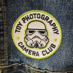 Toy Photography Embroidered Patch, Sticker Backing, Fotografie Bestickter Aufnäher, Action Figur Patch, Kamera Patch, Spielzeug Fotograf