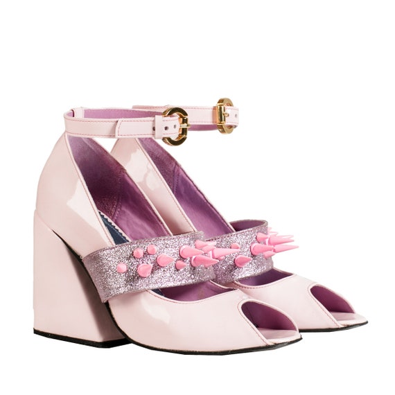 Pink patent store leather shoes