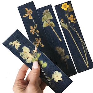 MARCADORES DE FLORES PRENSADAS Juego de cuatro marcadores de flores reales reales naturales Marcadores de flores secas Marcadores de flores hechos a mano marcadores de cartón de flores