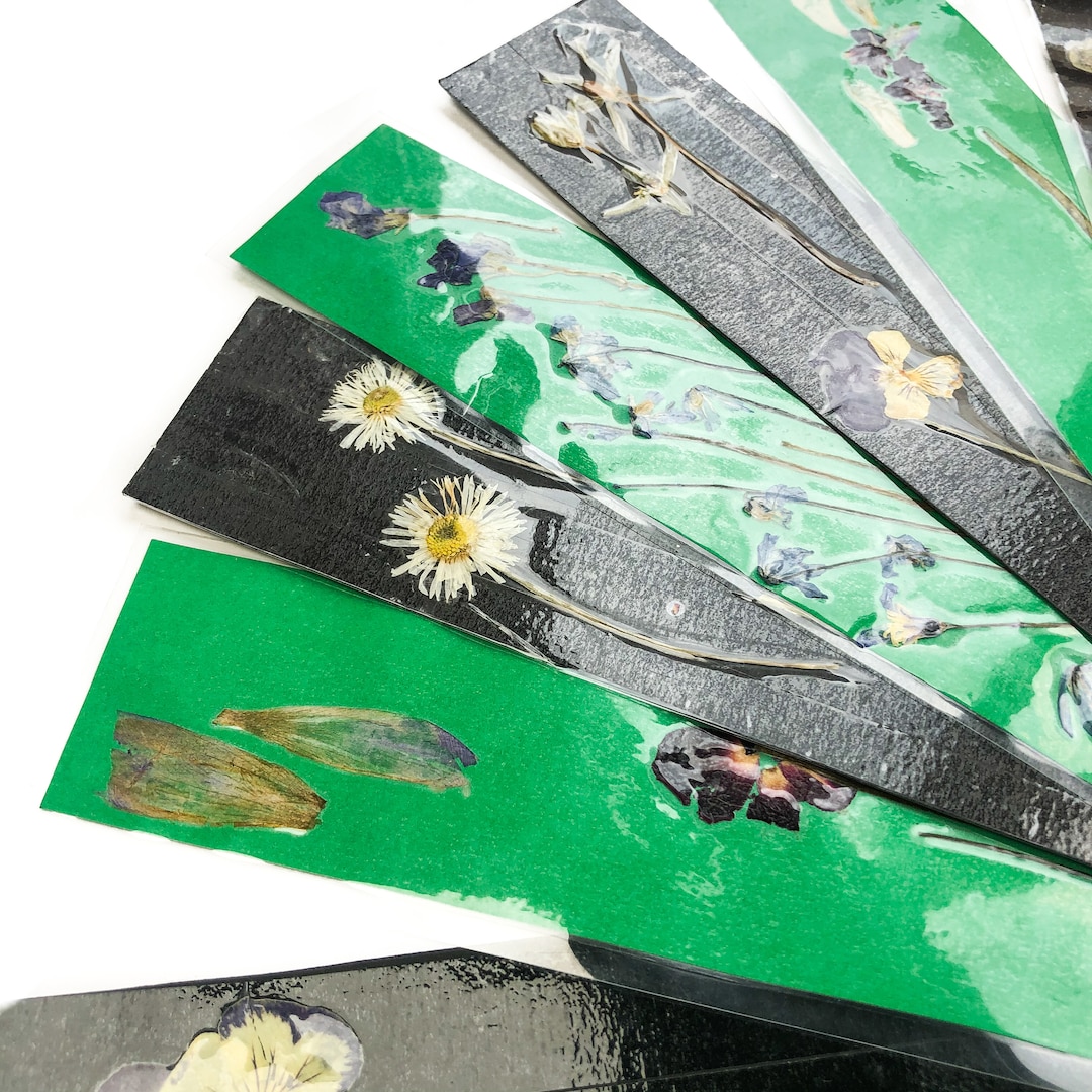 Black & Green Set of PRESSED FLOWER BOOKMARKS // Set of Four ...