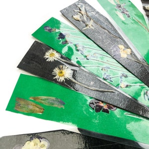 Negro & Verde Set de PRESSED FLOWER BOOKMARKS // Set of Four // Colorful Pressed Real Flower Bookmarks // Petal handmade cardboard bookmarks