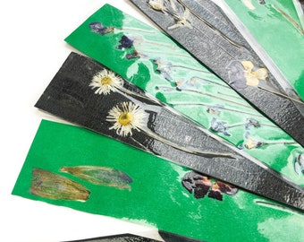 Black & Green Set of PRESSED FLOWER BOOKMARKS // Set of Four // Colorful Pressed Real Flower Bookmarks // Petal handmade cardboard bookmarks