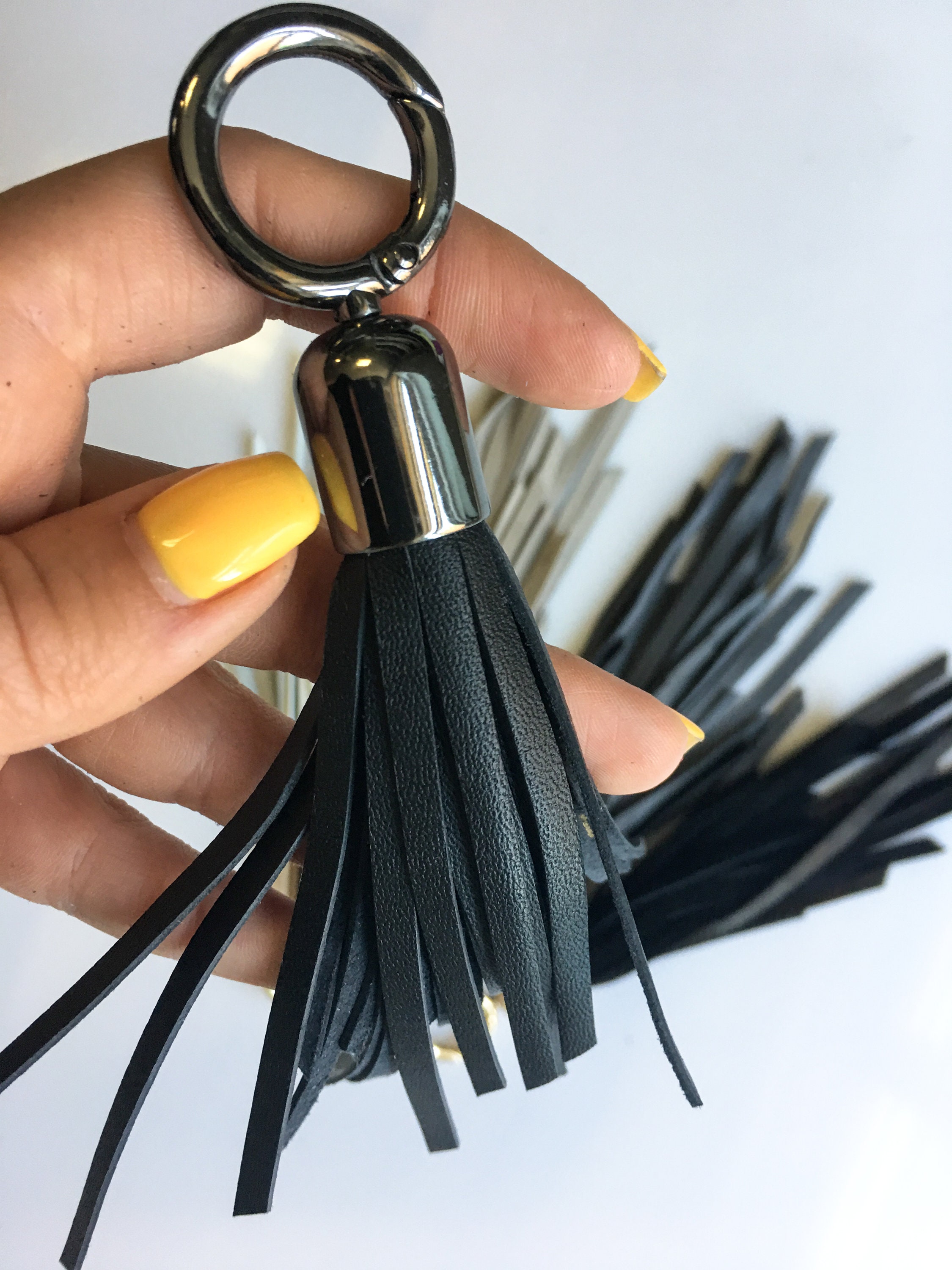 Portachiavi in pelle pieno fiore nera | Disponibile! | Fawler