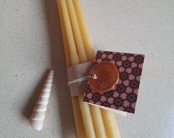 Dünne handgefertigte Kerzen für Chanukka. Aus reinem natürlichen Besswachs aus meiner eigenen Imkerei.