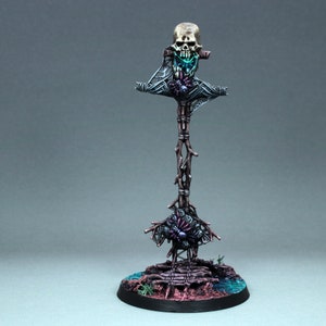 bemalte Spinnennest Miniatur, bemalte Riesenspinnen Miniaturen, bemalte D&D Spinnen Kokon Miniatur, Dungeons and Dragons, Spinnennetz Miniatur