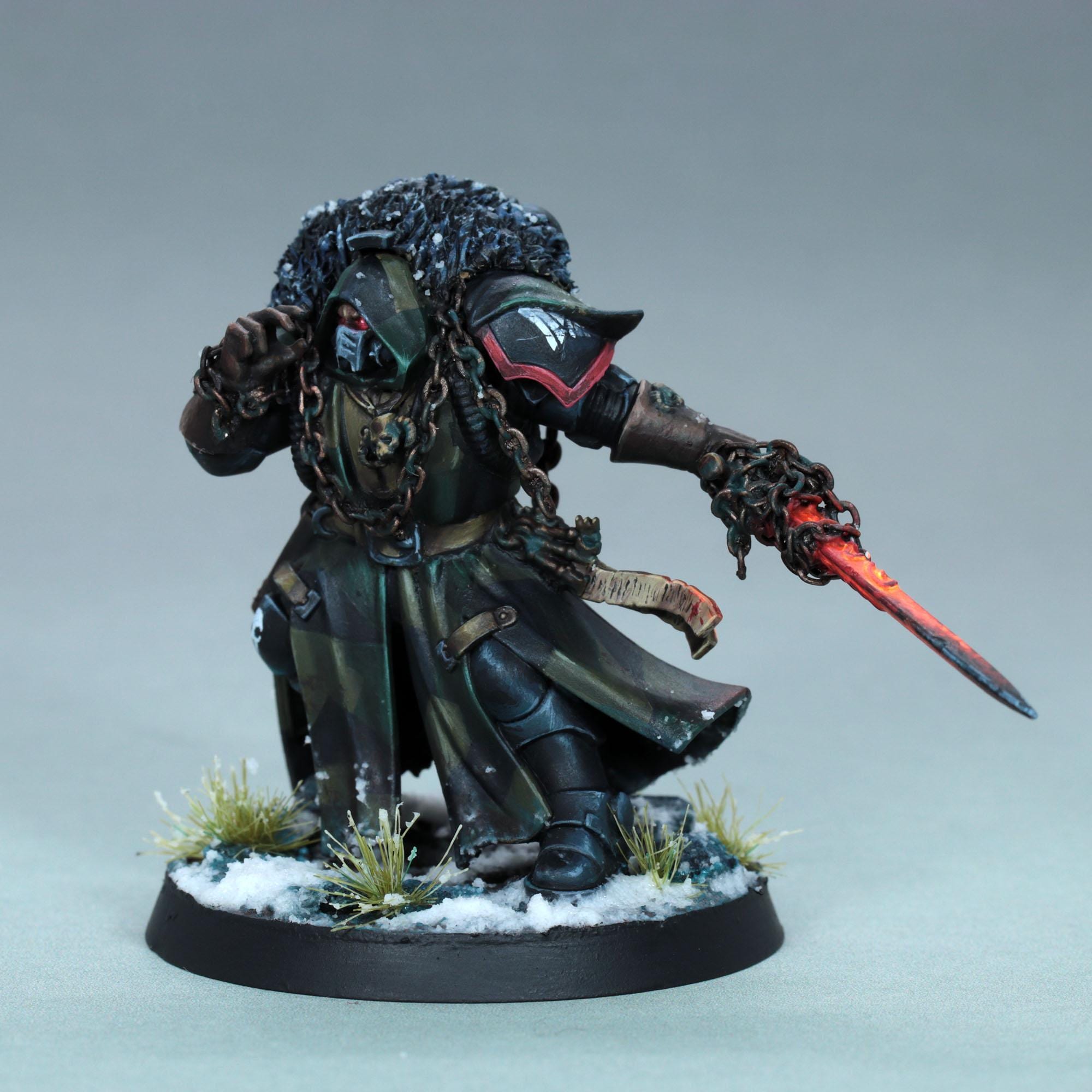 フォボスアーマーの塗装済みレイヴンガード司書、塗装済み司書